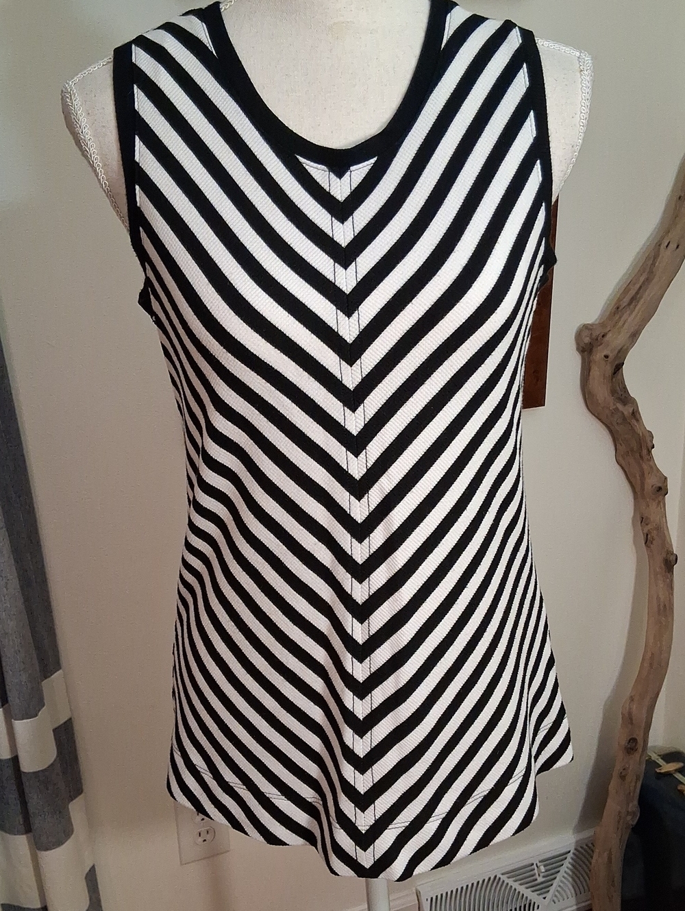 Liverpool Black & White Chevron V-Neck Tank